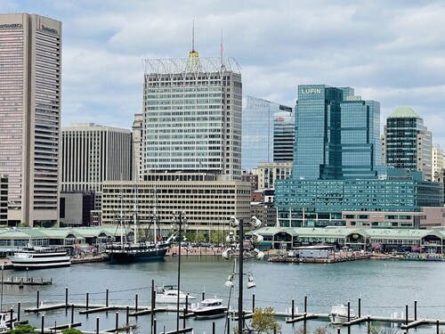 Hotel RL Baltimore Inner Harbor