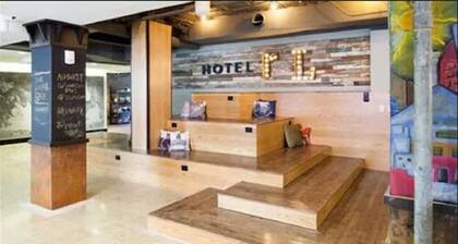 Hotel RL Baltimore Inner Harbor