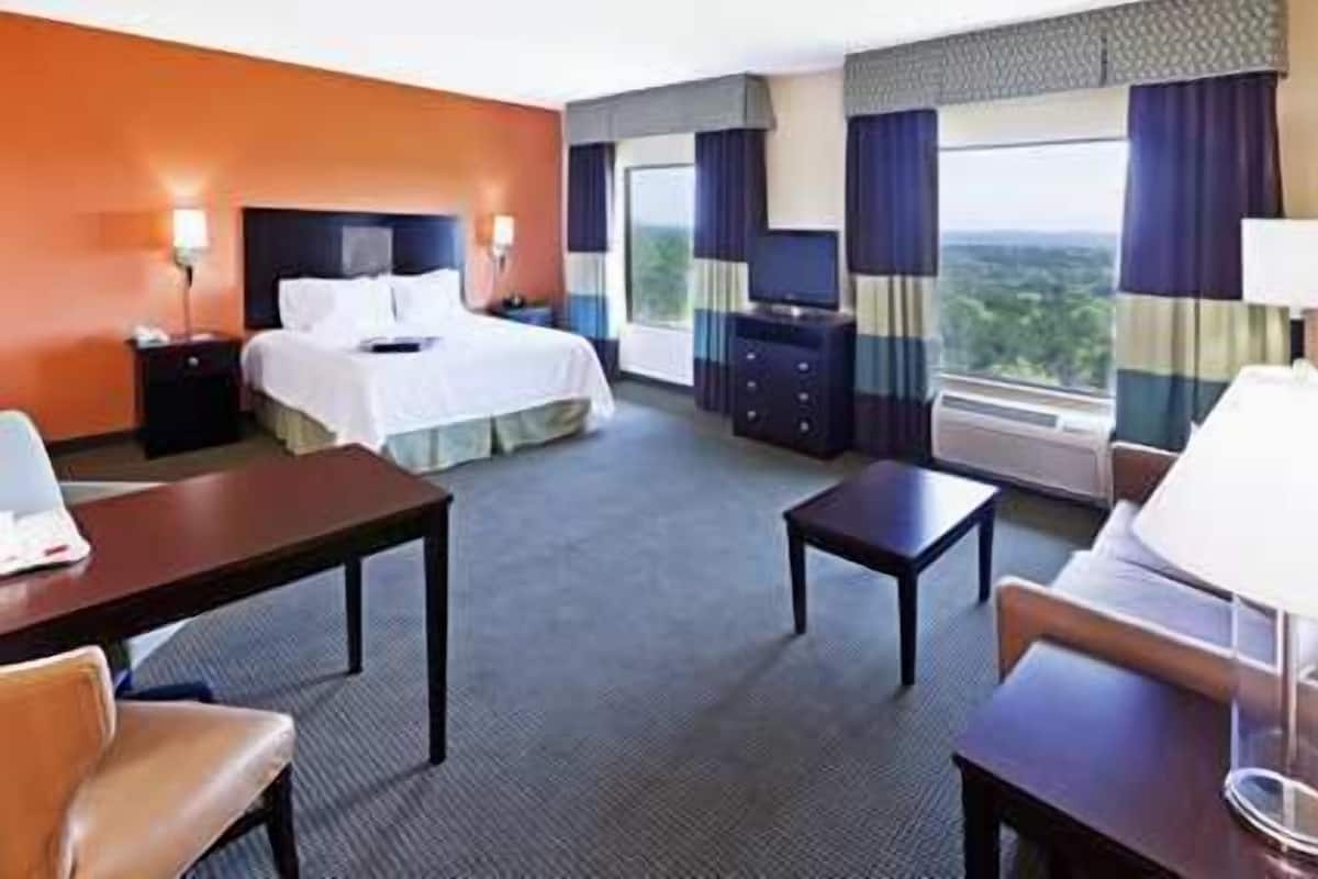 Allergikerbettwaren, Zimmersafe, Bügeleisen/Bügelbrett