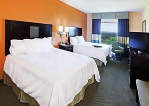 Hypo-allergenic bedding, in-room safe, iron/ironing board - Hampton Inn & Suites Austin - Lakeway (Lakeway)