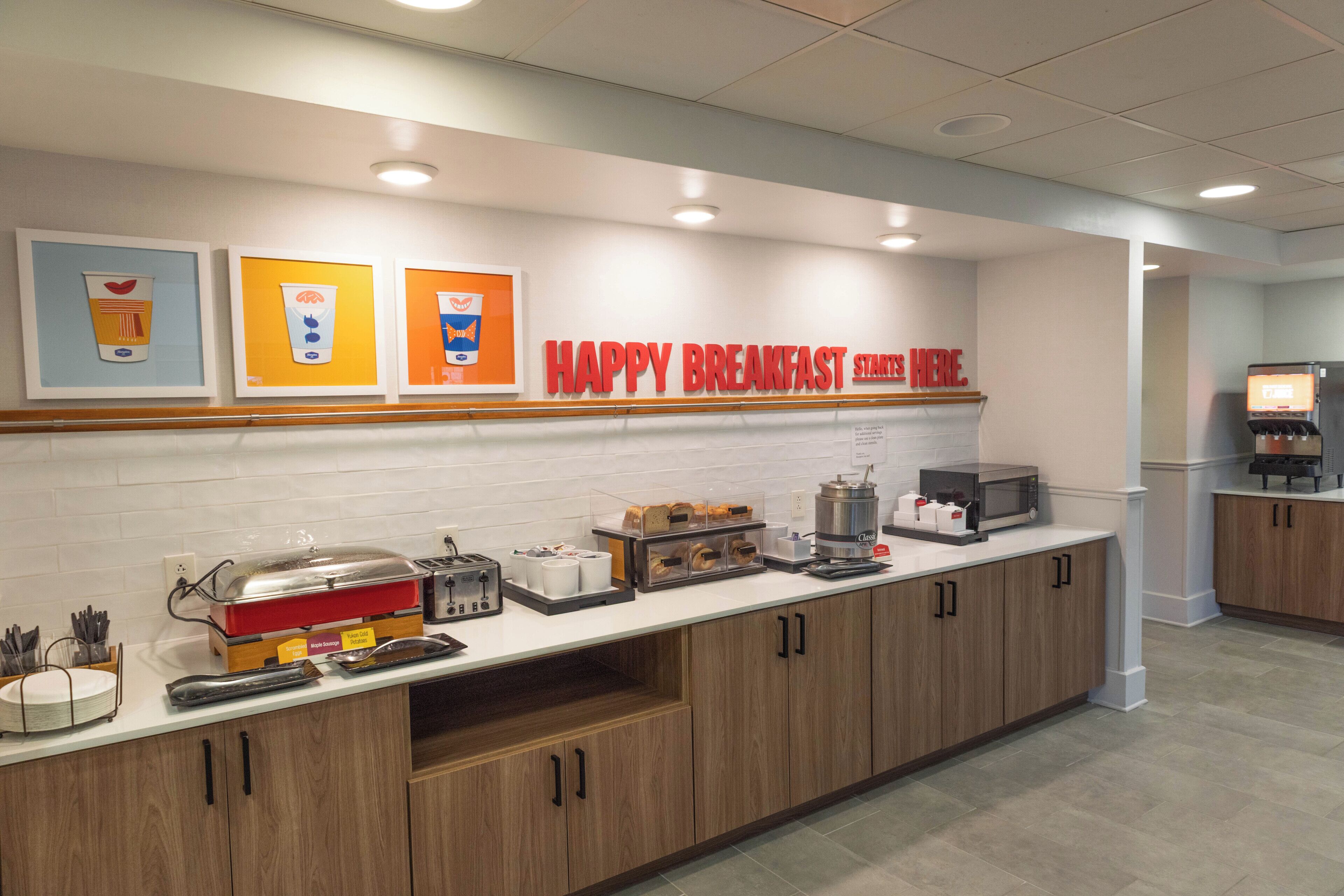 朝食 (テイクアウト)、毎日提供 (無料)