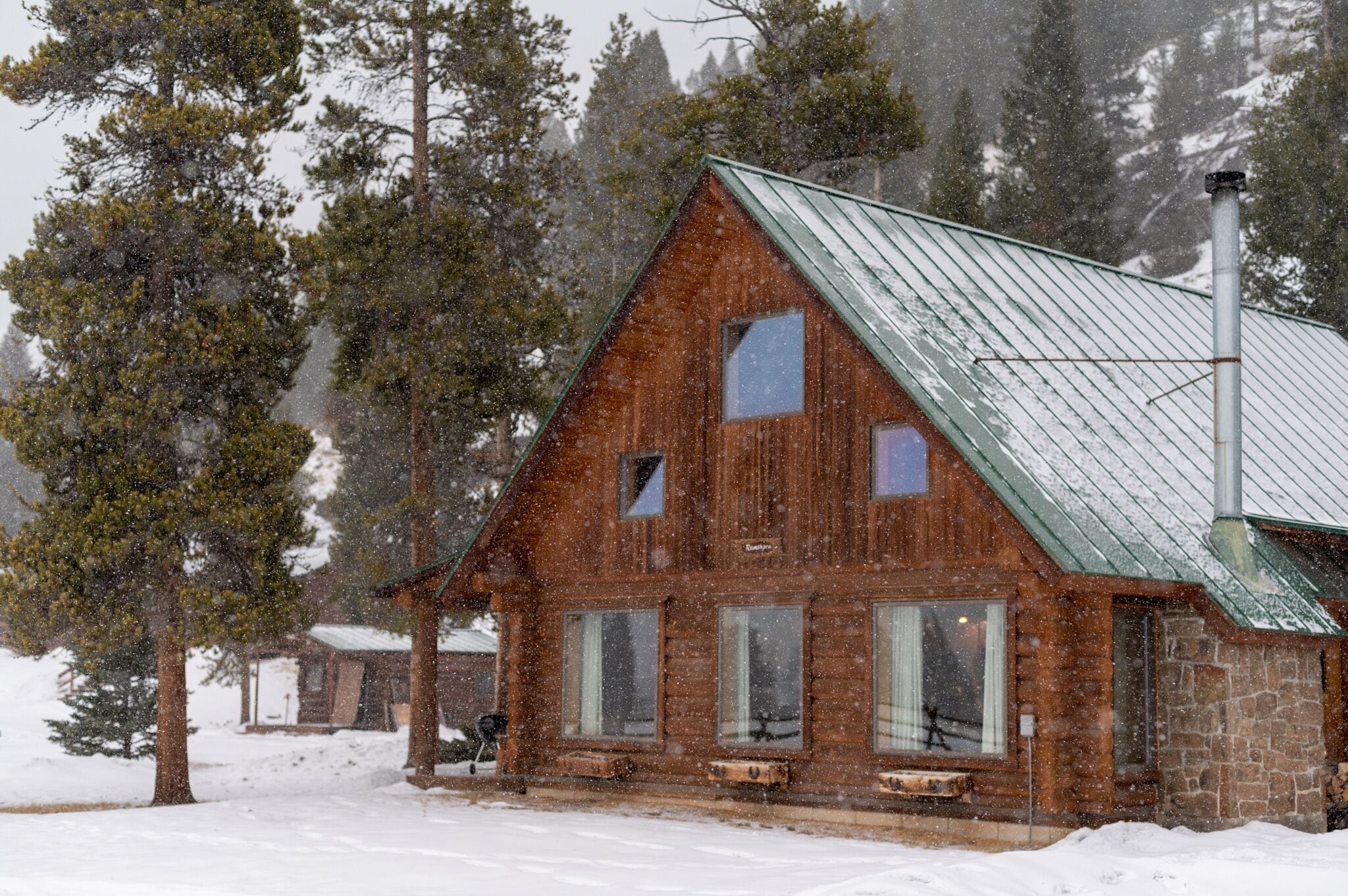 シャレー | アイロン / アイロン台、ベビーベッド、可動式ベッド、WiFi (無料)