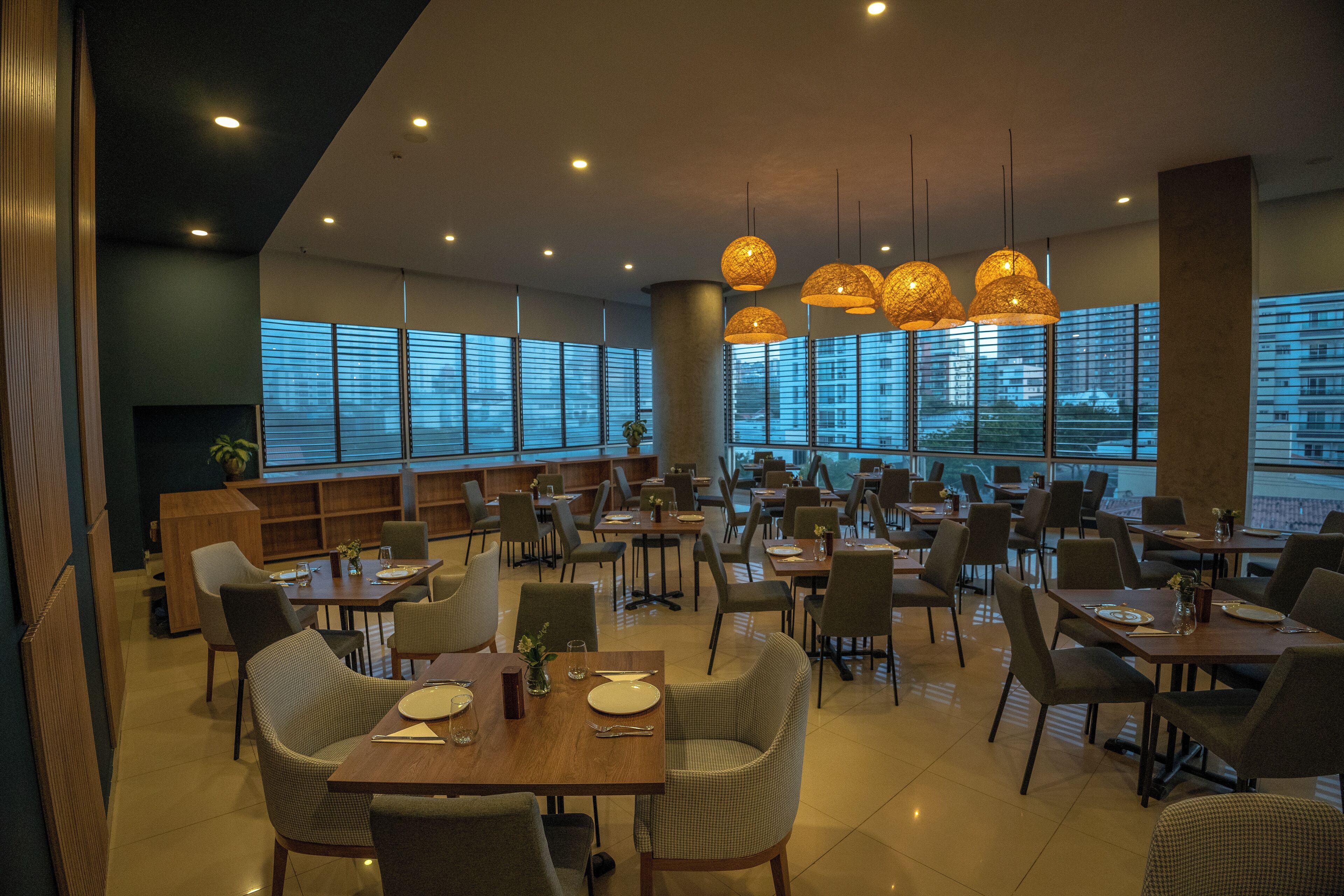 breakfast, lunch and dinner served