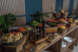 Frühstück, Mittagessen und Abendessen