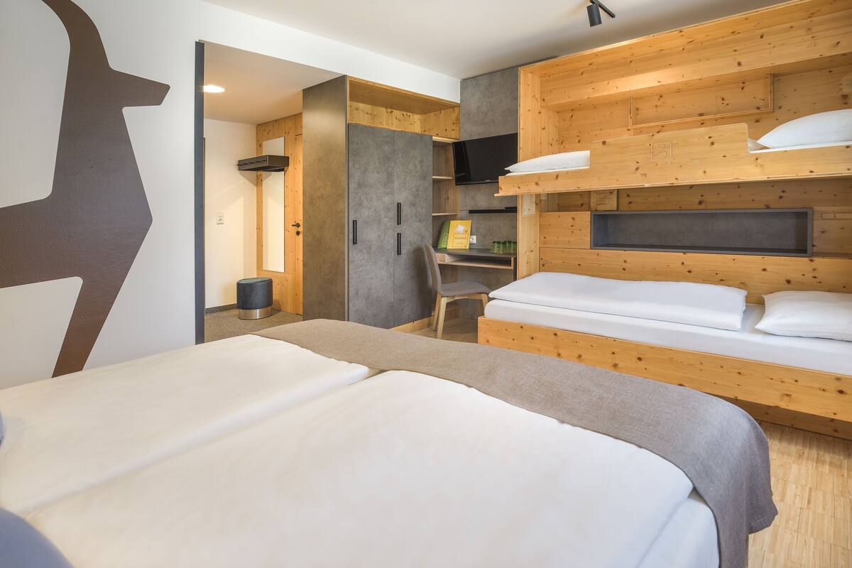 quadruple room | in-room safe, desk, free cots/infant beds, free rollaway beds