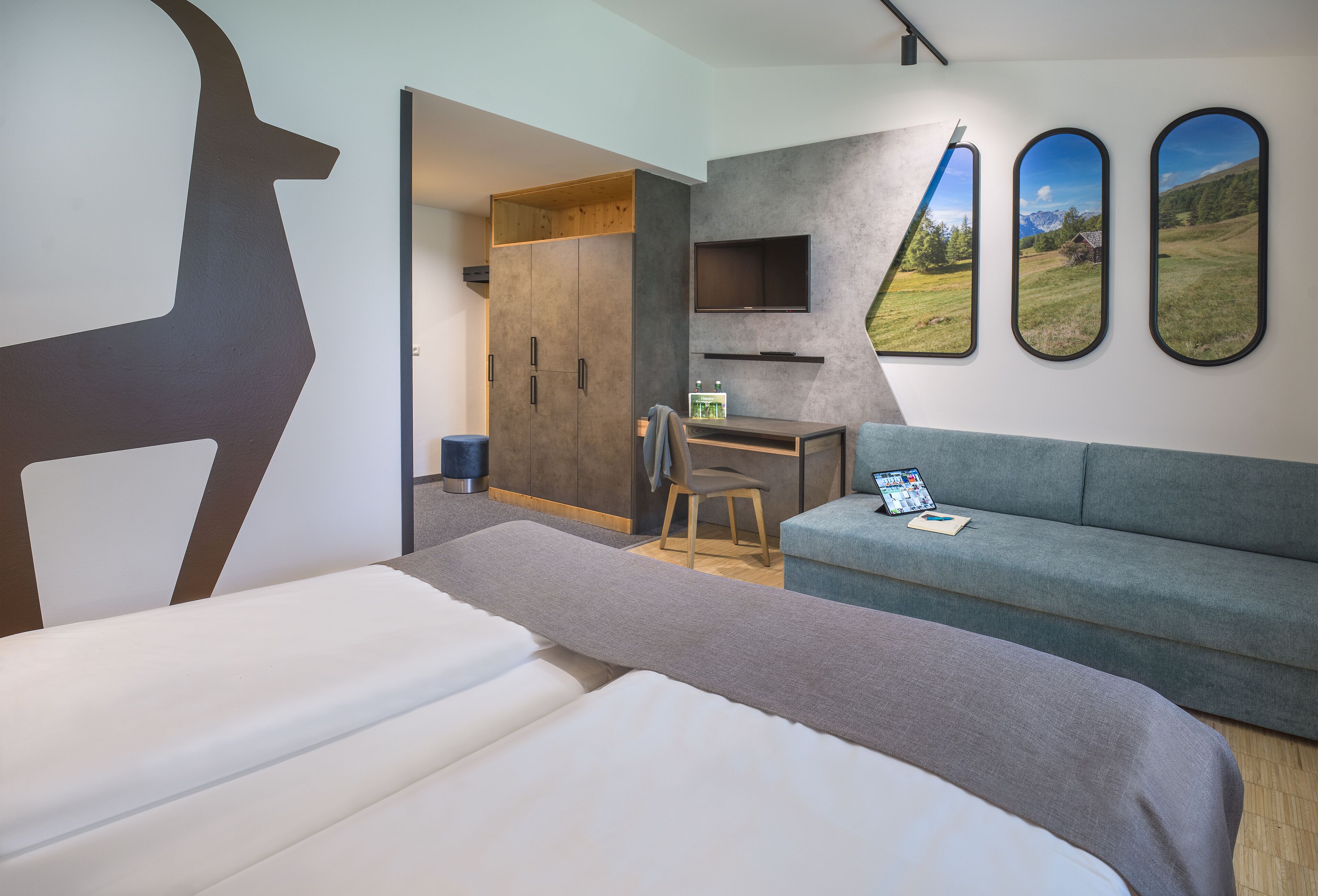 triple room | in-room safe, desk, free cots/infant beds, free rollaway beds