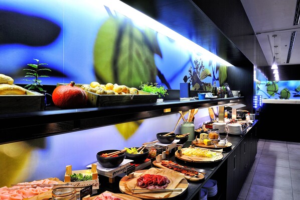 Petit déjeuner buffet