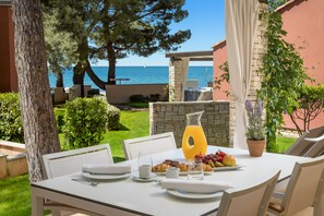 Superior Villa | Terraza o patio
