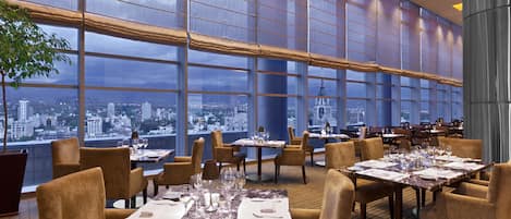 3 restaurants, breakfast, lunch, dinner served; international cuisine