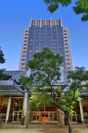 Exterior - Sheraton Mendoza Hotel (Mendoza)