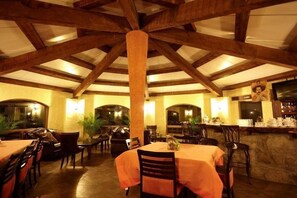 Dining - Hotel Quinta Mision (Bocoyna)