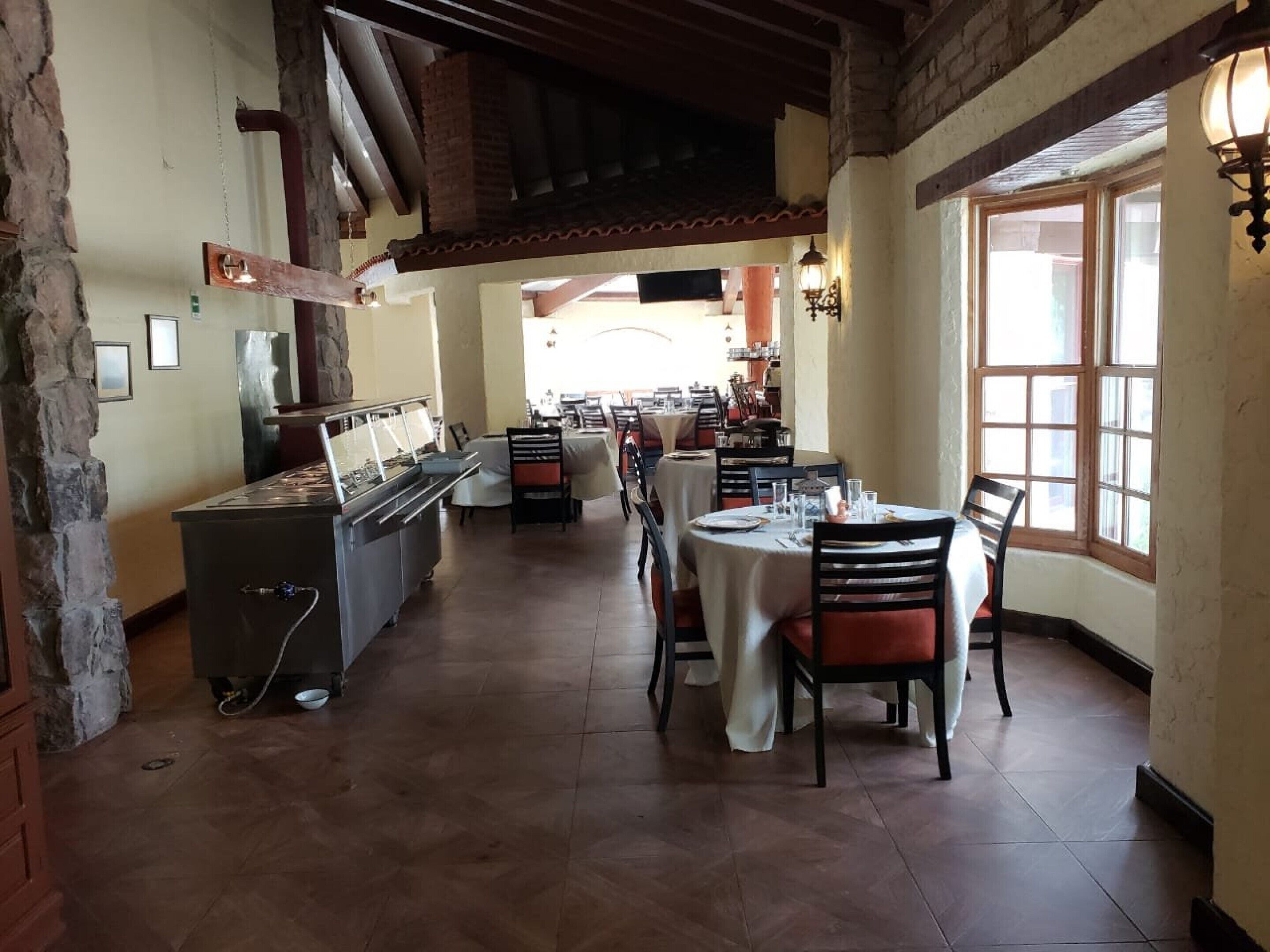 Daily full breakfast (MXN 116 per person)