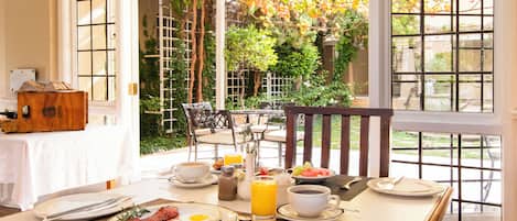Komplett frukost varje dag (ZAR 198 per person)