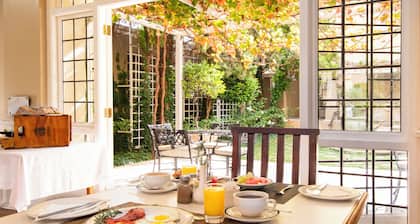 Queenâs Hotel by BON Hotels