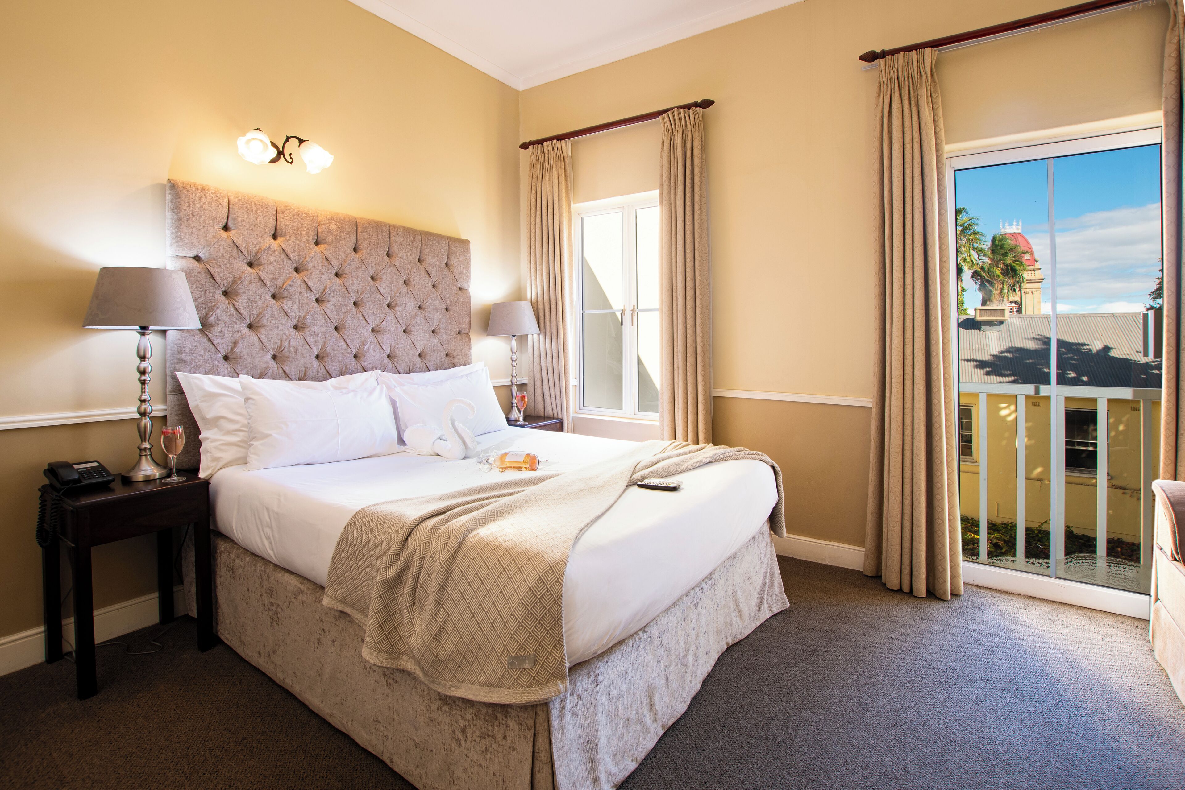 Premium bedding, in-room safe, individually decorated