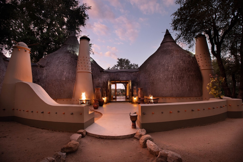 Hoyo Hoyo Safari Lodge by null
