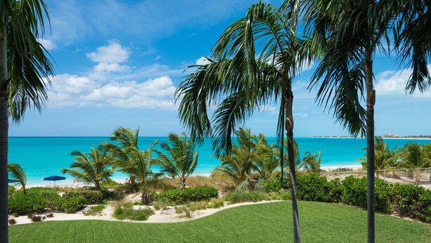 Exclusive Suite, 1 King Bed, Balcony, Beach View | Balcony