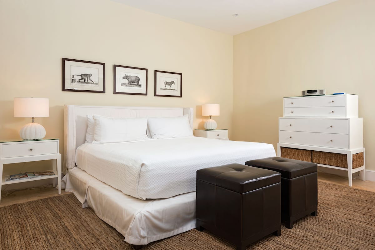 Executive Studio | Premium bedding, in-room safe, iron/ironing board