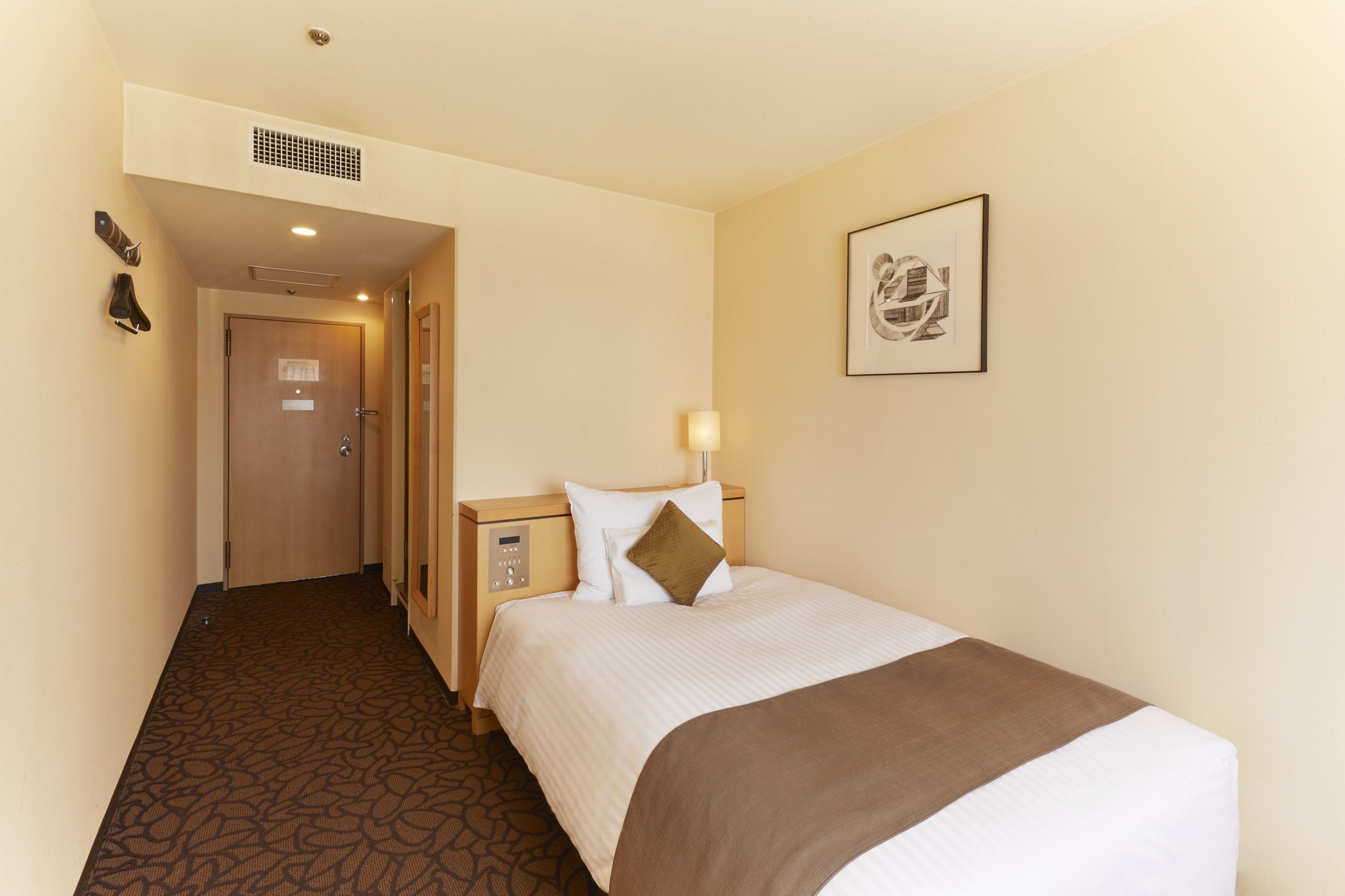 Premium bedding, pillow-top beds, in-room safe, desk