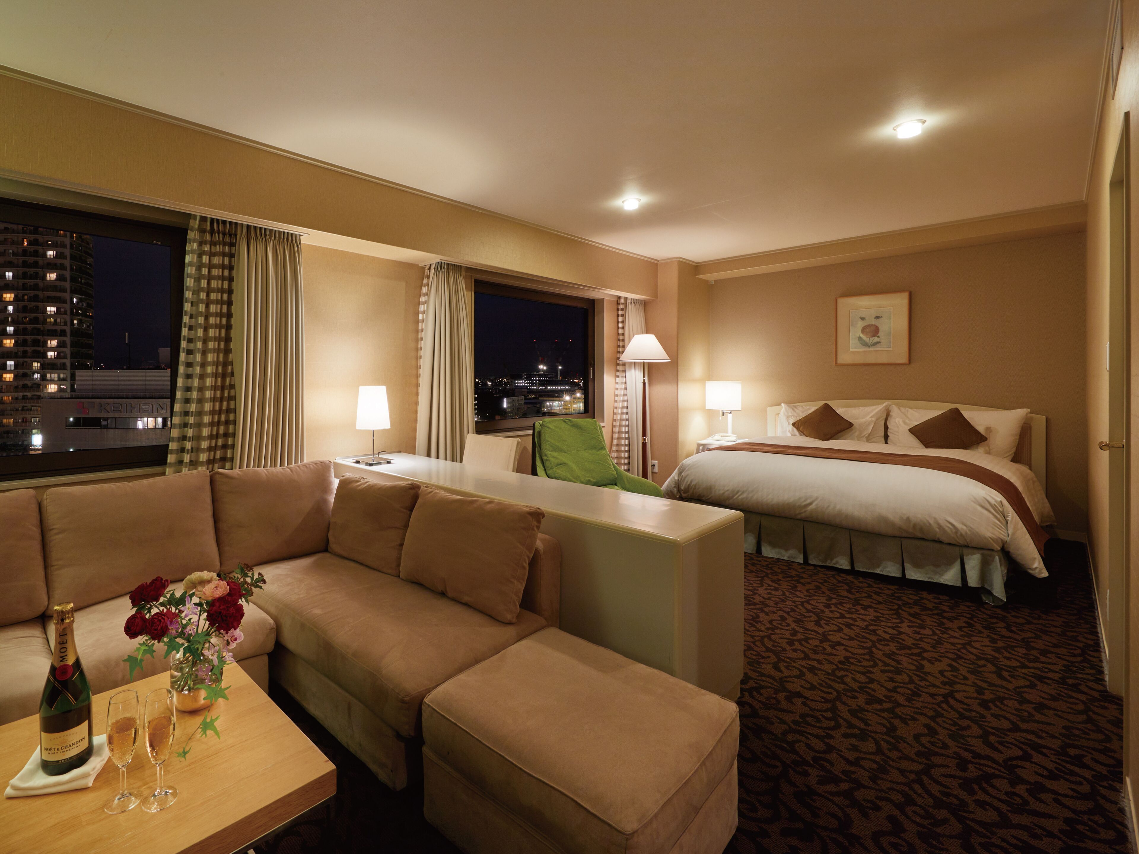 1 bedroom, premium bedding, pillow-top beds, in-room safe