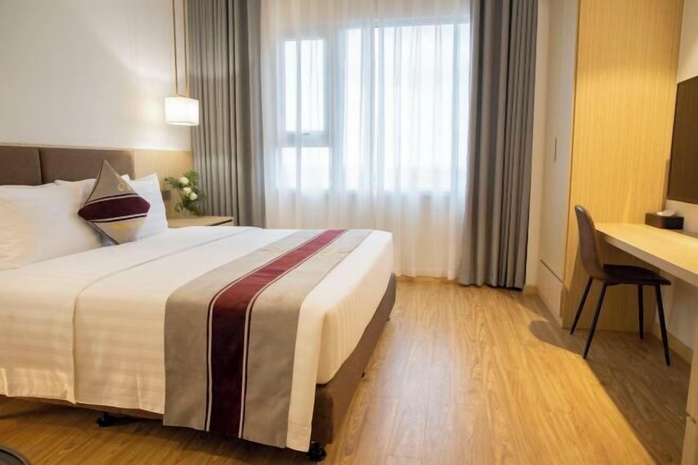 Literie de qualité supérieure, coffres-forts dans les chambres, bureau