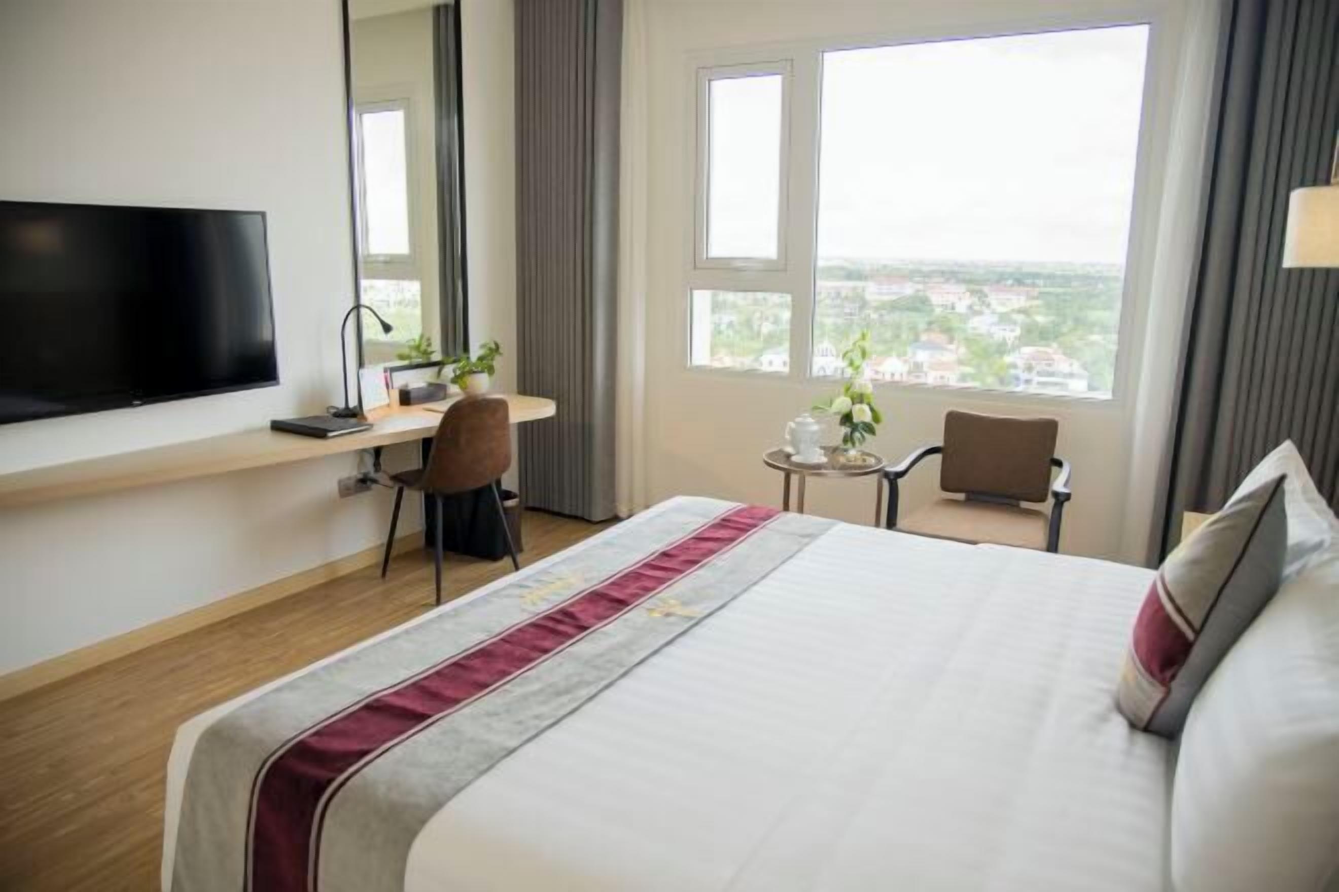 Literie de qualité supérieure, coffres-forts dans les chambres, bureau