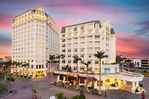 Front of property - Pearl River Hotel (Hai Phong)