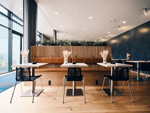 Petit déjeuner buffet compris tous les jours