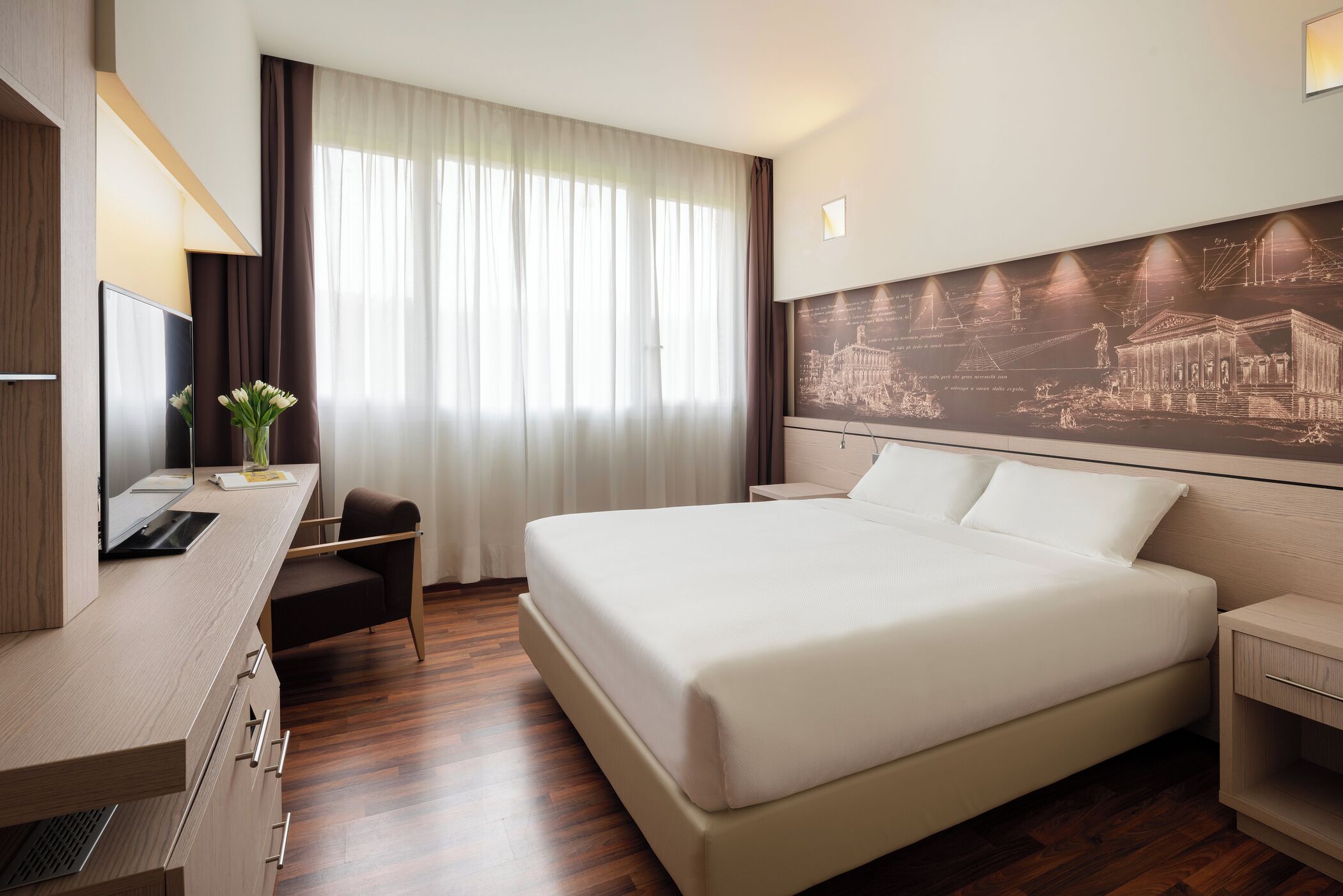 Frette Italian sheets, premium bedding, memory foam beds, minibar