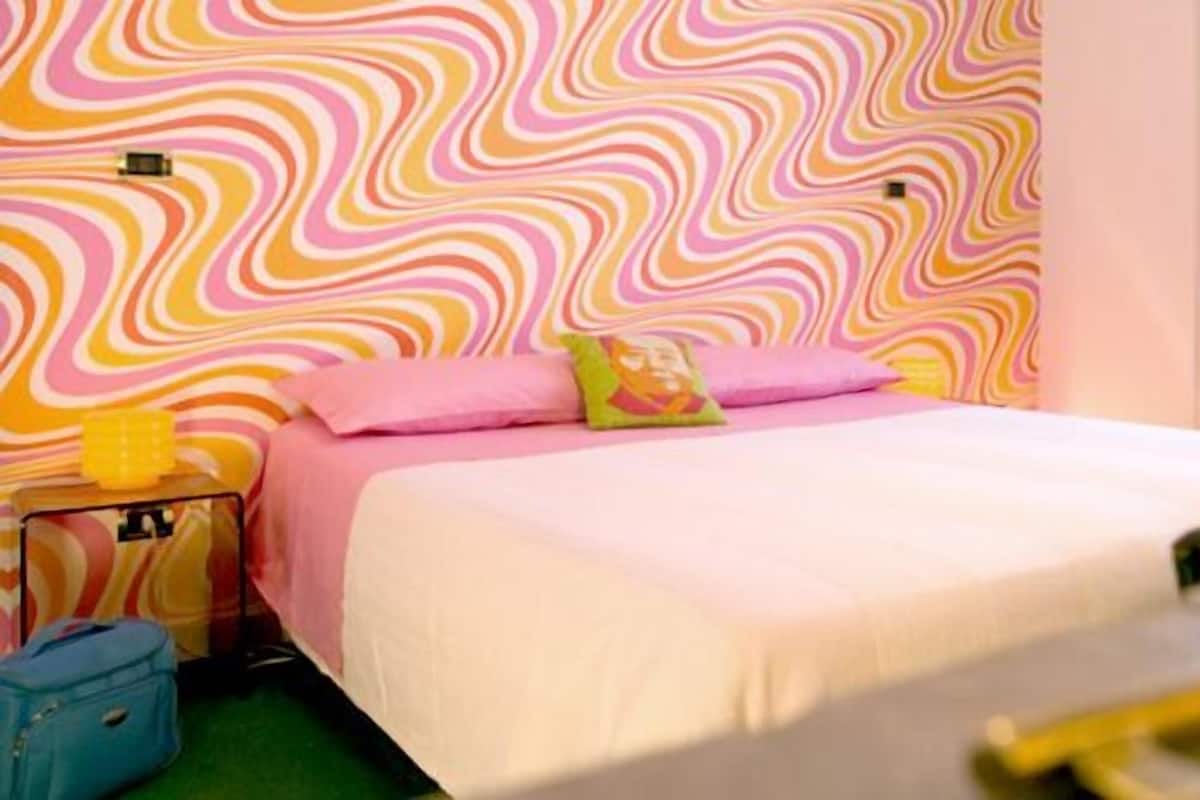 Minibar, in-room safe, individually decorated, individually furnished