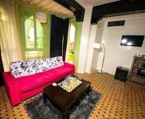 Deluxe-Suite | Minibar, Zimmersafe, kostenloses WLAN, Bettwäsche