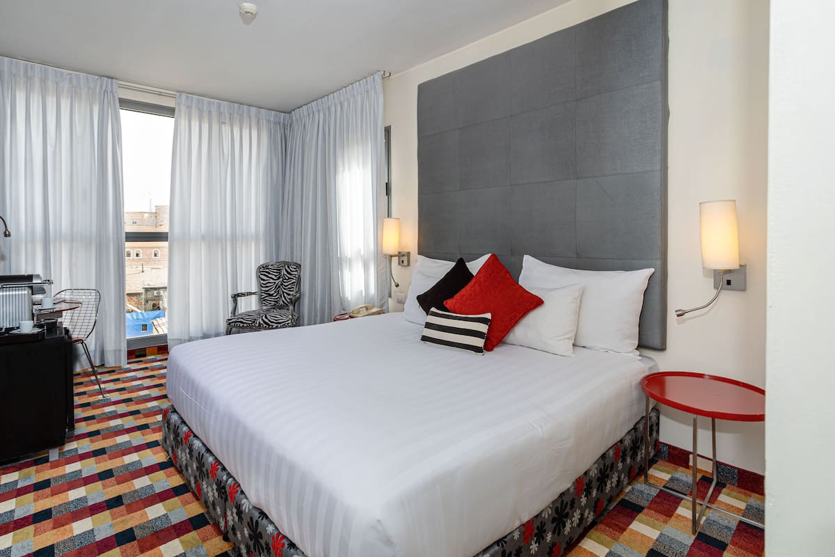 Standard Room | In-room safe, soundproofing, free WiFi, bed sheets