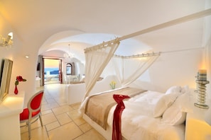 Villa, Jetted Tub (Absolute) | Premium bedding, pillowtop beds, minibar, in-room safe