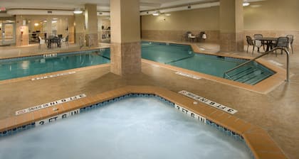 Drury Inn & Suites Near La Cantera Parkway