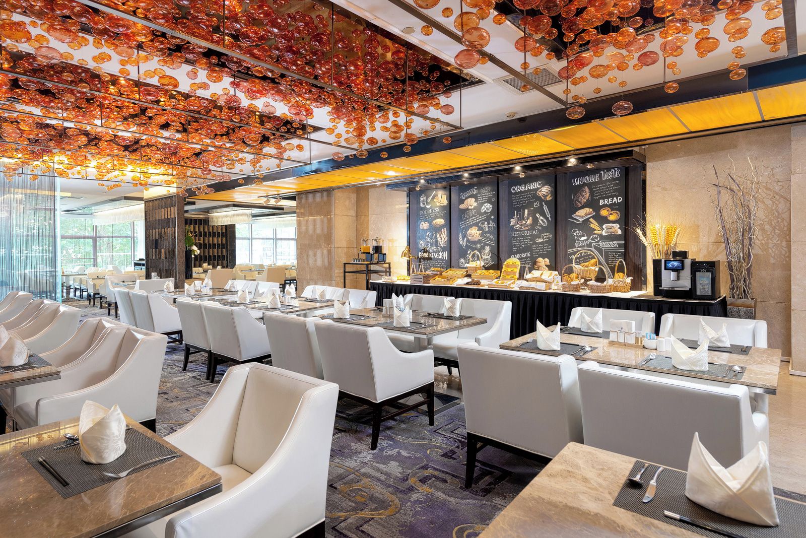 3 restaurants; breakfast, lunch, and dinner served
