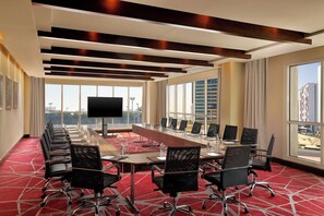 Business centre - Radisson Blu Hotel, Dubai Barsha Heights (Dubai)