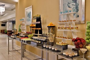 Business center - Radisson Blu Hotel, Dubai Barsha Heights (Dubai)