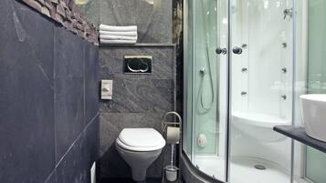 Junior Suite, 2 Double Beds | Bathroom | Shower, free toiletries, hair dryer, towels