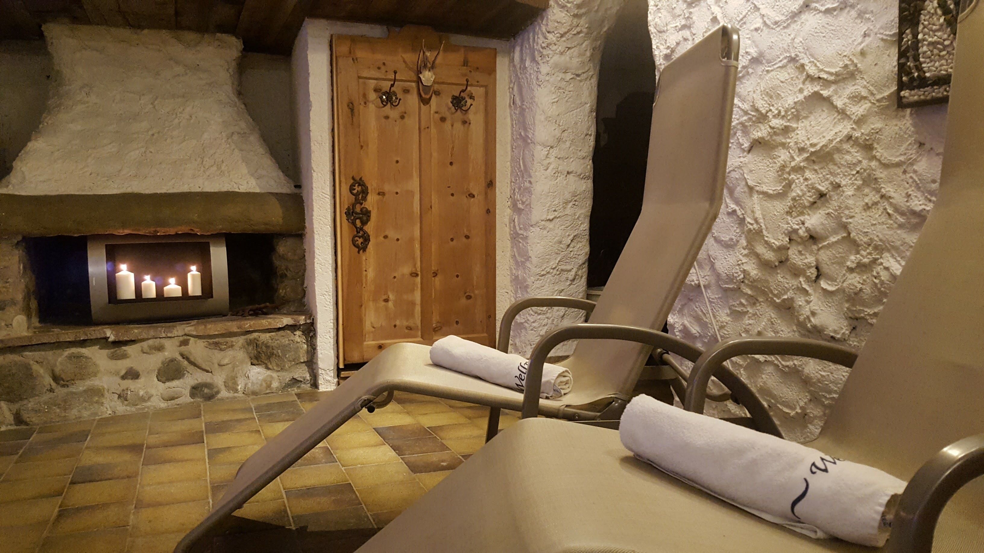 body treatments, aromatherapy, deep-tissue massages, sports massages