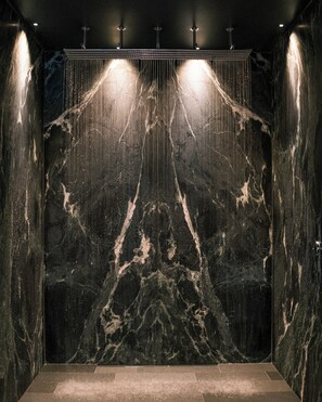 Sauna, tina de hidromasaje, baño de vapor y aguas termales 