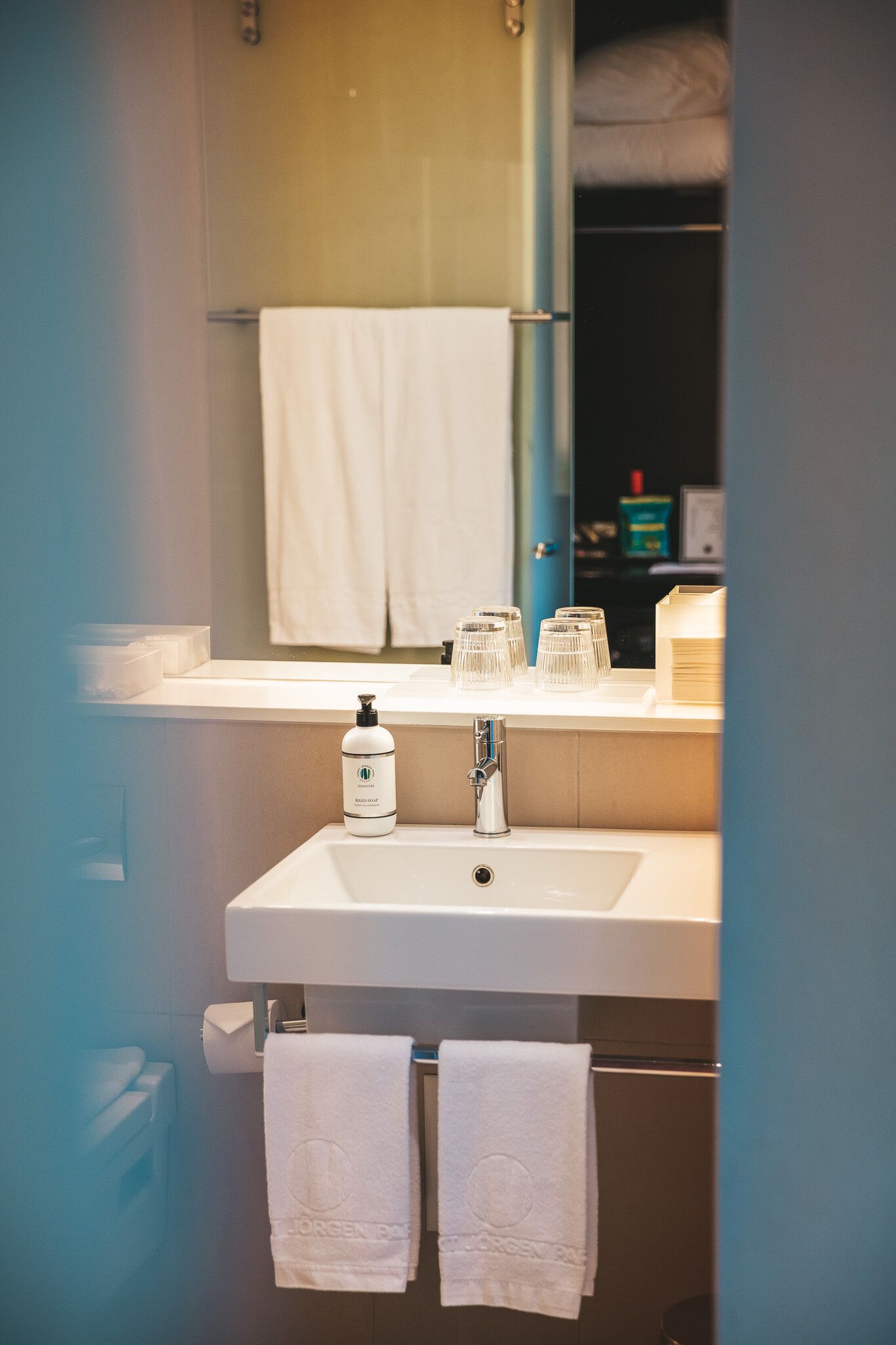 junior suite, 1 king bed (excluding pool club) | bathroom | free toiletries, hair dryer, slippers, towels