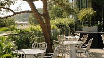 4 restauranter, lunsj serveres, skandinaviske retter