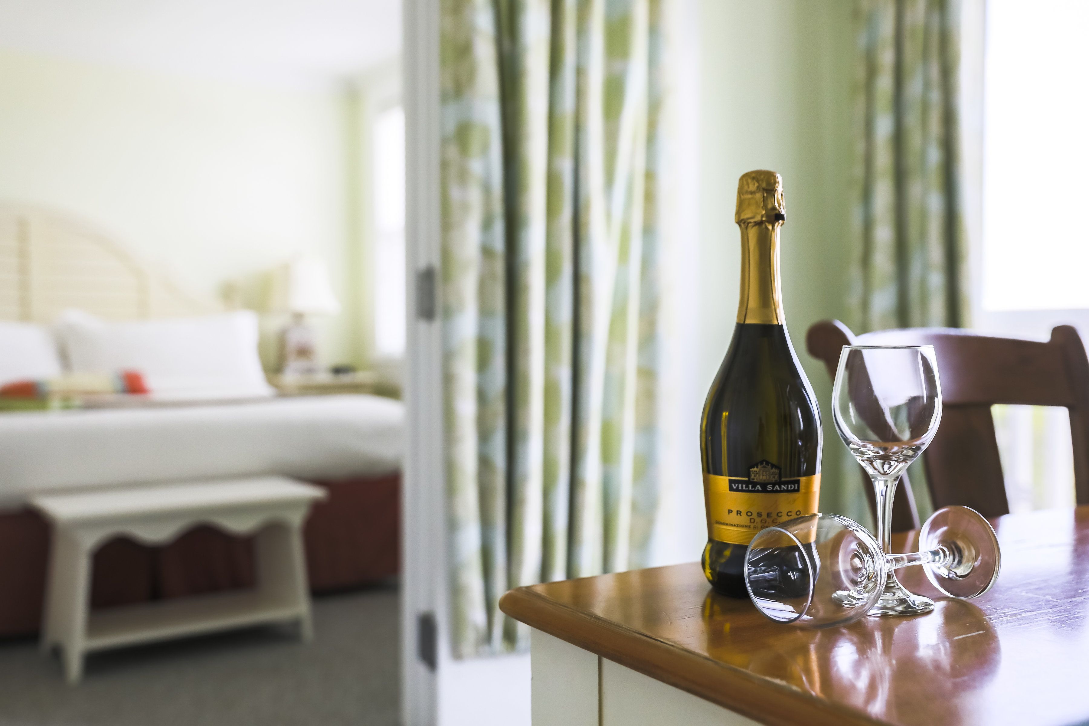 Minibar, in-room safe, desk, iron/ironing board