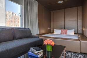 Premium bedding, minibar, in-room safe, desk - NU Hotel Brooklyn (Brooklyn)