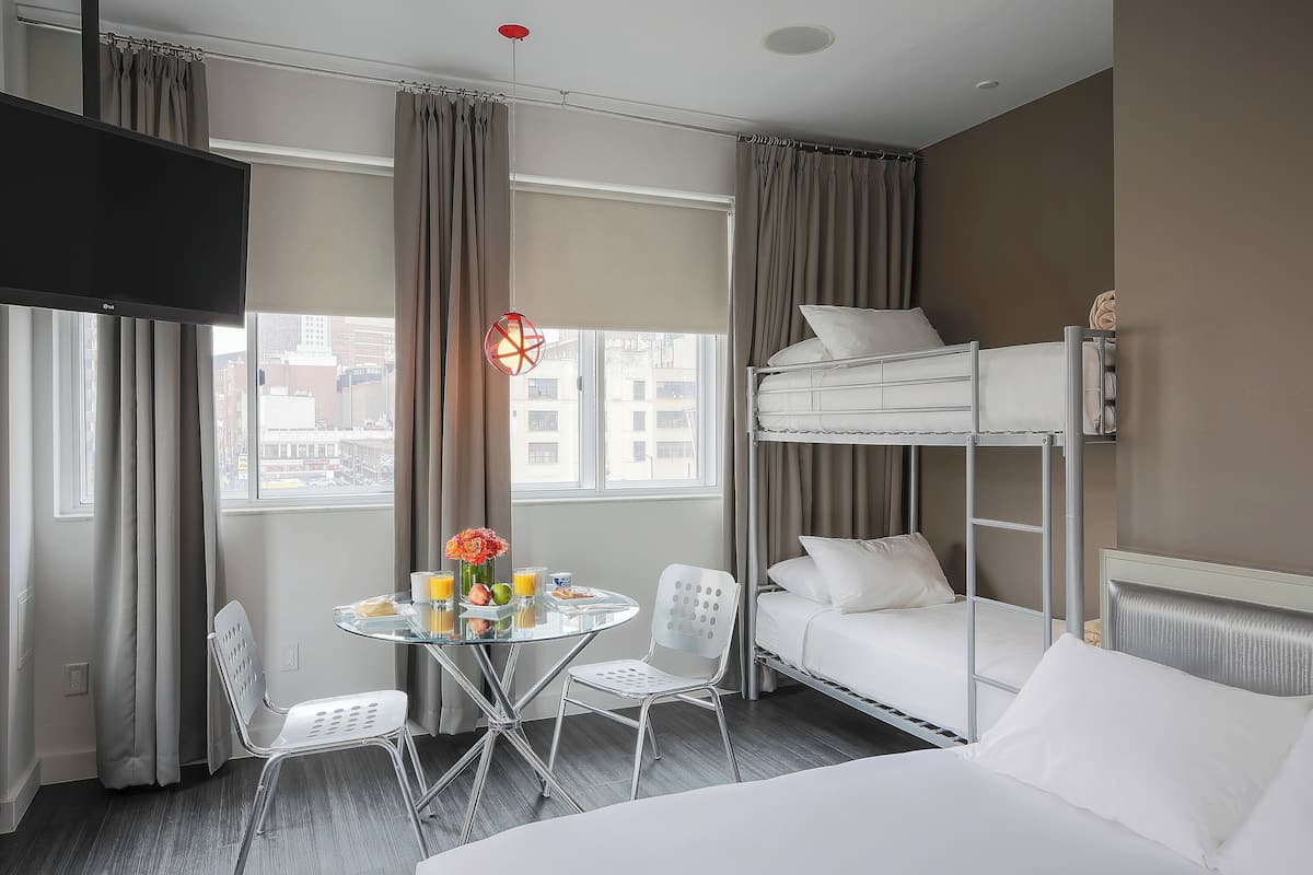 Deluxe Studio Suite, Multiple Beds | City view from property