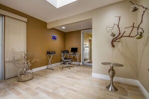 Business center - Quality Inn & Suites Capitola By the Sea (Capitola)