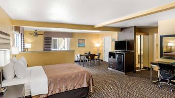 Escritorio, tabla de planchar con plancha y cunas gratuitas