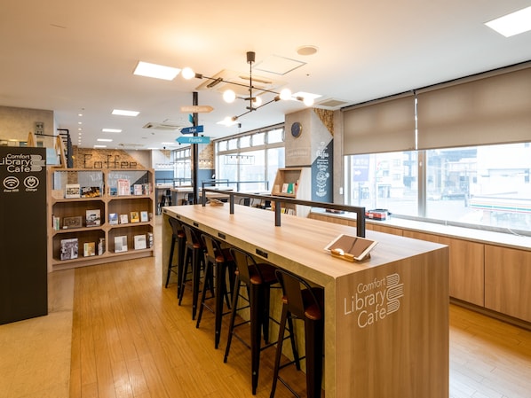 Free daily buffet breakfast - Comfort Hotel Kokura (Kitakyushu)