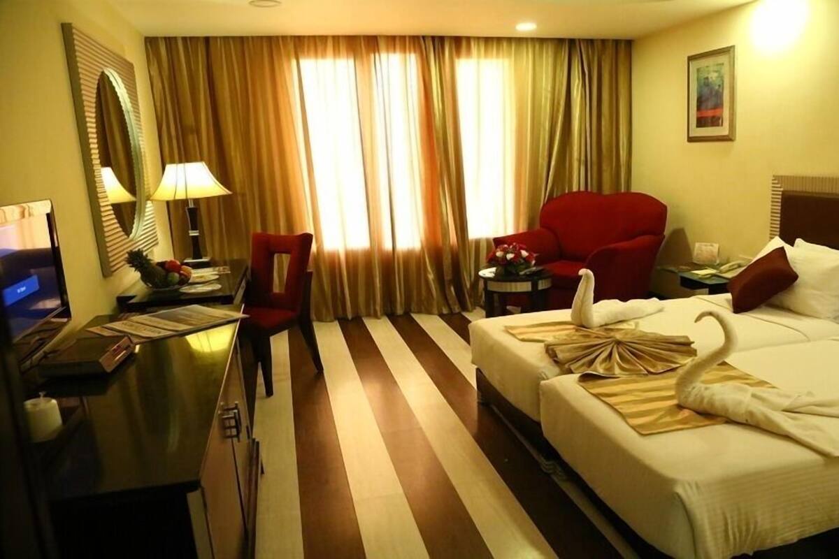 Superior Room | 1 bedroom, minibar, in-room safe, desk