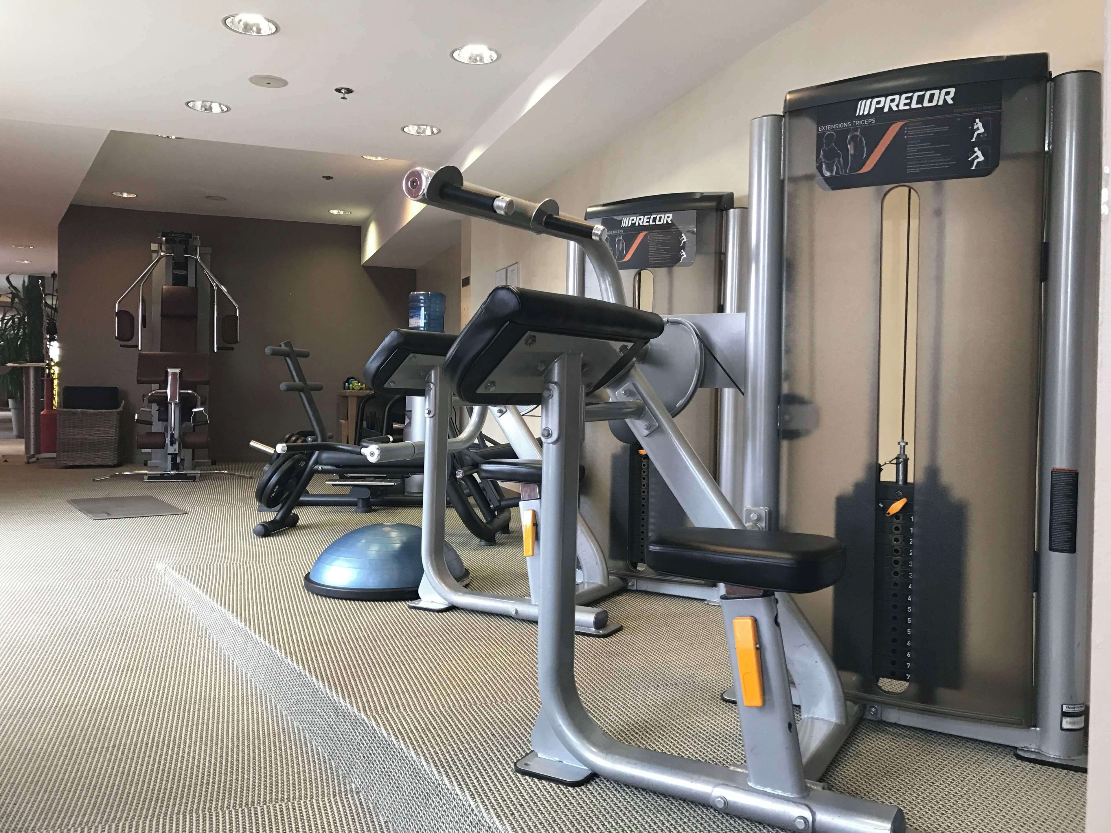 피트니스 시설